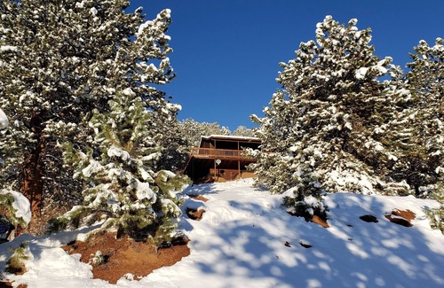 Cripple Creek Cabin | Cozy Mountainside Cabin with Stunning Sunset Views