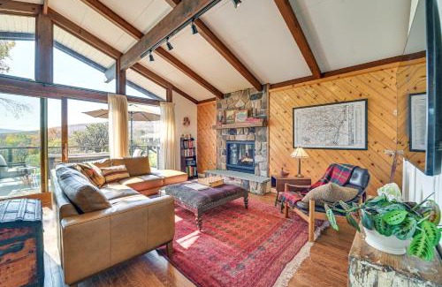Windham House | Cozy Mtn-View Chalet Less Than 2 Mi to Windham Slopes