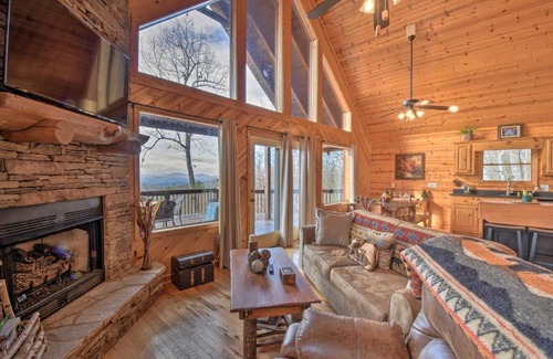 Murphy House | Cozy Murphy Cabin with Mountain Views and Fire Pits!