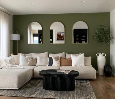 Edgeware Apartment | Cozy Nest On Manchester