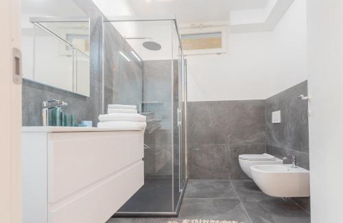 Azzano Apartment | Cozy Nest on the lake by Rent All Como