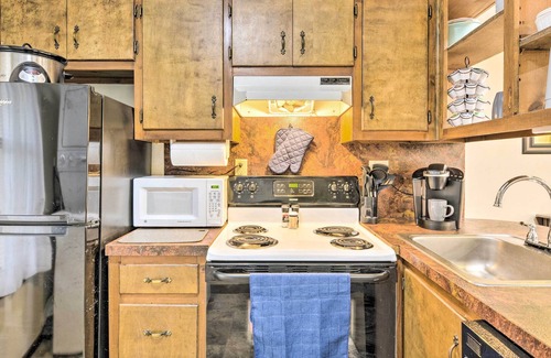 Nevada House | Cozy Nevada Townhome < 1 Mi to Cottey College
