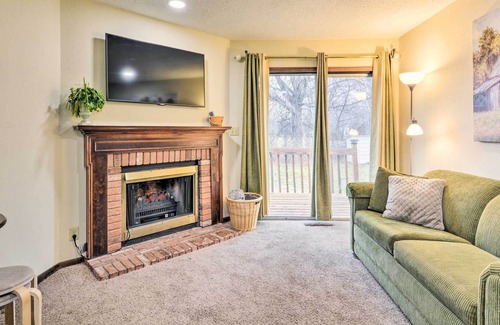 Nevada House | Cozy Nevada Townhome < 1 Mi to Cottey College