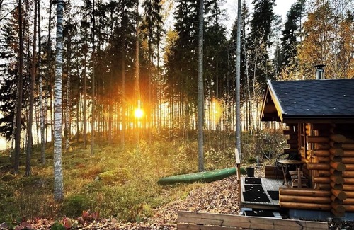 Sysma House | Cozy, new 5 star log cabin directly on the lake. Water, forest, winter sports
