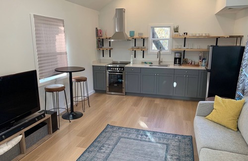 Seaview Apartment | Cozy new studio - easy access to all West Seattle has to offer!