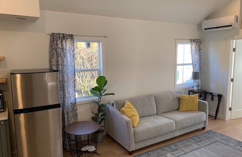 Seaview Apartment | Cozy new studio - easy access to all West Seattle has to offer!