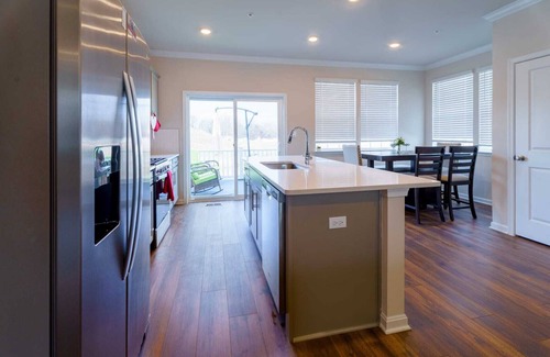 Rossville House | Cozy New Townhome in Rosedale MD