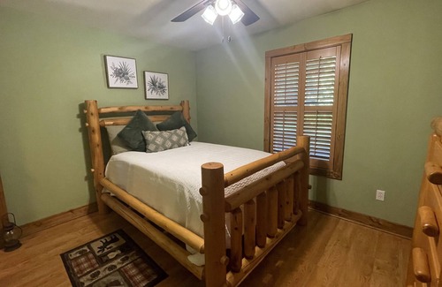 Brownsville Cabin | Cozy Nolin Lakefront Retreat at Mammoth Cave