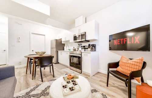 Jasper Place Condo | Cozy Nordic Utopia | Near WEM & DT | King Bed!