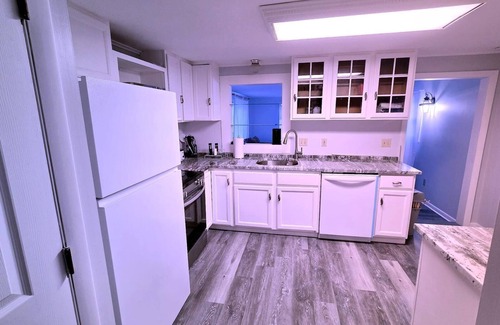 Groton Condo | Cozy Ocean Breeze Retreat in a serene beach community in Groton, CT.