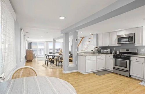 Devon House | Cozy Ocean Front Retreat with Private Beach!