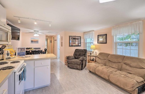 Steinhatchee House | Cozy Off-Duty Retreat, 1 Block From River!