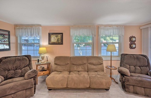 Steinhatchee House | Cozy Off-Duty Retreat, 1 Block From River!