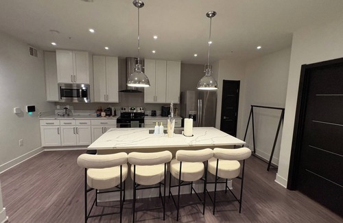 Seven Hills Apartment | Cozy on-Suite with WiFi and fitness room in cool Henderson