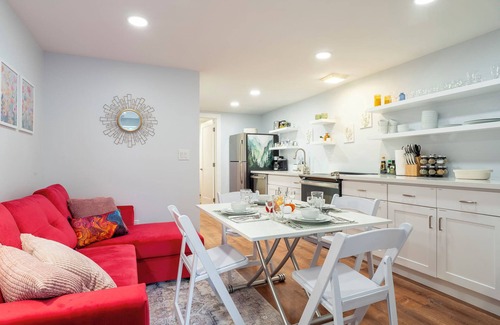Downtown Seattle Apartment | Cozy One Bedroom Apt - Arboretum/Montlake, UW, Husky Stadium, UWMC, Madison Park