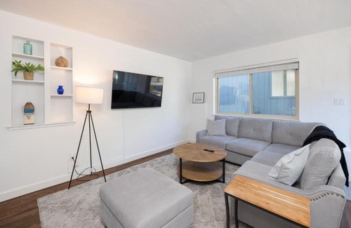 El Granada Apartment | Cozy One-Bedroom Coastal Retreat - Walk to Beach