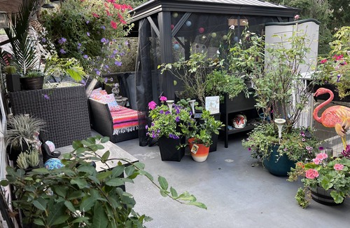 Victoria House | Cozy one bedroom suite with hot tub and pool (summer) access