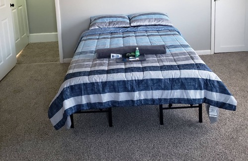 Lewistown House | Cozy,peaceful home in the center of walmart,dollar general,hospital,domino's