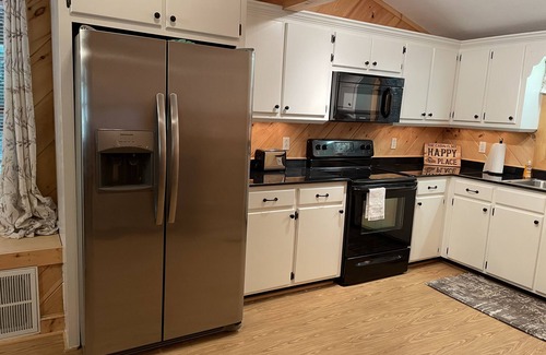 Waterloo Cabin | Cozy , Peaceful Waterfront Cabin in Beautiful Waterloo, AL!