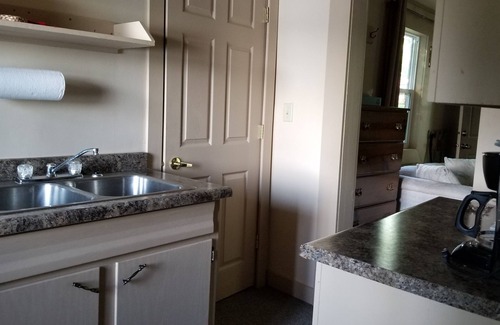 Birchwood Cabin | Cozy Pet Friendly 1 Bedroom Cabin on the water with 1 Boat Slip Included.