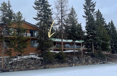 Idabel Lake Cabin | Cozy Pet-Friendly Cabin at Idabel Lake - Two bedrooms, sleeps 6, close to skiing