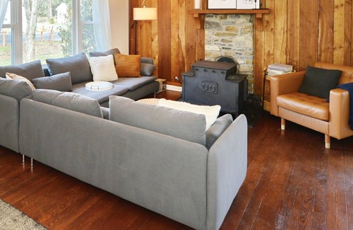 Upperville Cottage | Cozy, Pet-friendly Cottage in the Middleburg Wine region