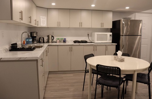 Thorold Apartment | Cozy place, 15 min to Niagara Falls & USA border. (Basement Apartment)