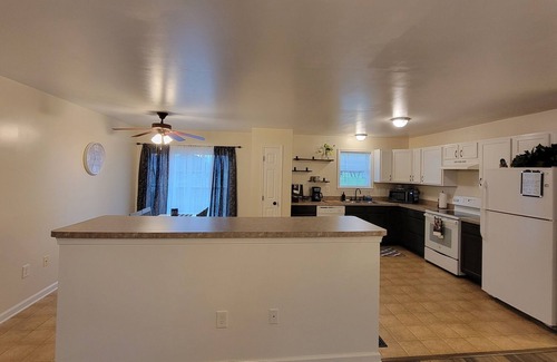 Shippensburg House | Cozy place to stay located close to the University