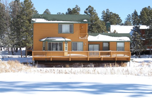 Pinetop-Lakeside Cabin | Cozy Pond-side Cabin