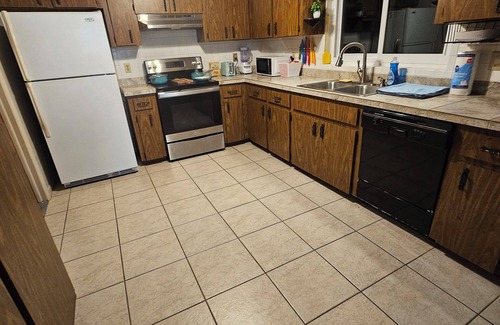 Dunnellon House | Cozy Pool Home in a peaceful neighborhood in Dunnellon Florida. 2 Bed 2 Bath