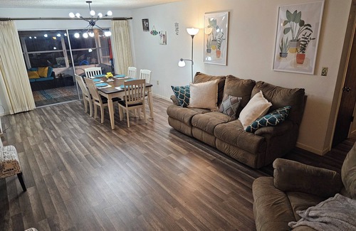 Dunnellon House | Cozy Pool Home in a peaceful neighborhood in Dunnellon Florida. 2 Bed 2 Bath