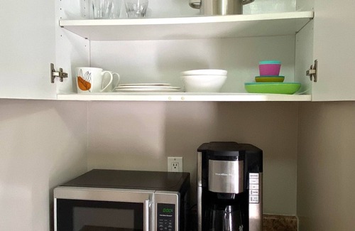 Richmond House | Cozy Private 1 bed 1 bath with Private livingroom and kitchen (Free wifi)