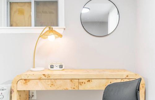 Constable Hook Apartment | Cozy Private Apartment Near NYC Light Rail