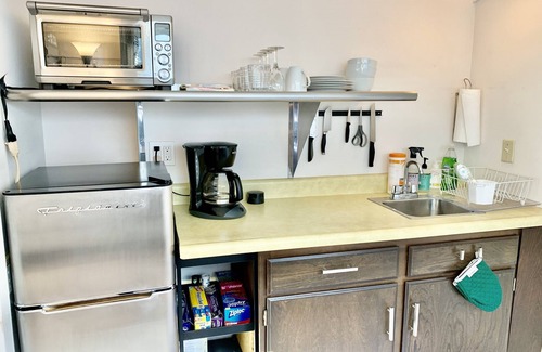 North Beach/Blue Ridge House | Cozy private apartment with parking Olympic Manor, Ballard, North Beach