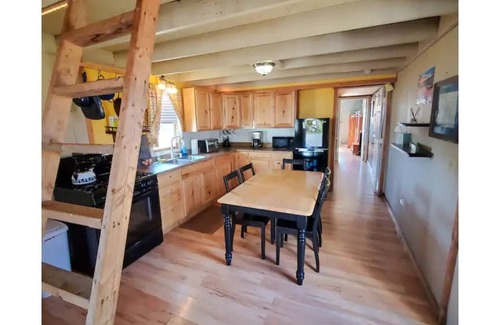 Pine Grove Other | Cozy, private home in the woods!