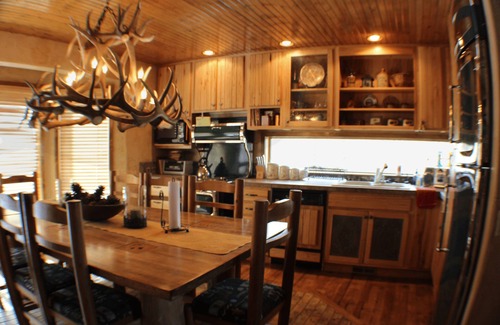 Cripple Creek House | Cozy Private Mountain Retreat - Beaver Pond Valley