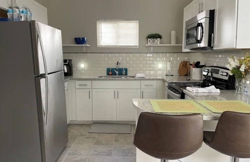 Pittsburgh House | Cozy, private retreat, close to everything