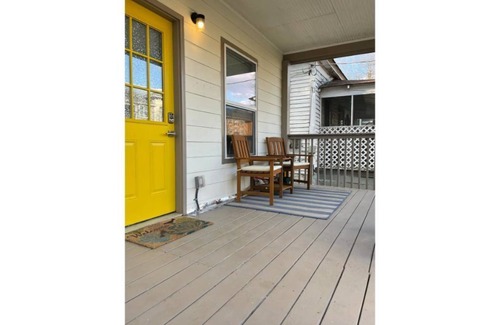 Pittsburgh House | Cozy, private retreat, close to everything