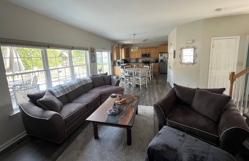Blooming Glen House | Cozy private room with full bathroom , use of shared kitchen and living room.