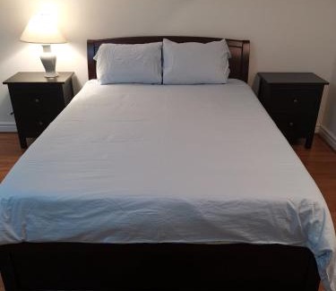Richmond Hill House | Cozy Private Rooms in Basement