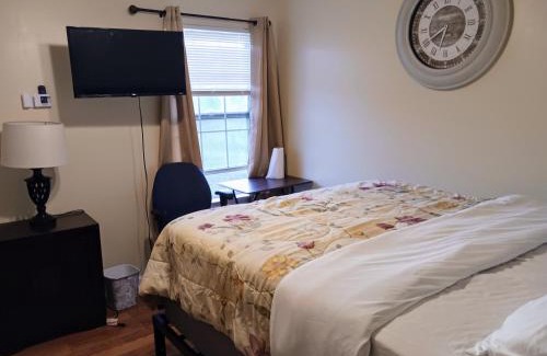 Irondale House | Cozy private rooms