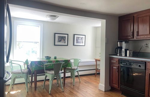 Newburgh Apartment | Cozy Private Studio in Newburgh' s Historic District