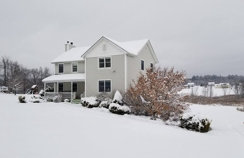 Wallkill House | Cozy Private Suite in a Country Home near New Paltz