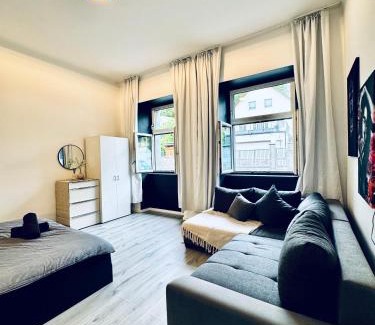 Klosterneuburg Apartment | Cozy & Quiet 1BR Apartment Well-Connected