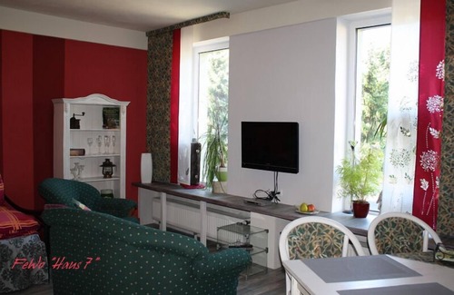 Neupetershain Nord Apartment | cozy, quiet apartment near Spreewald, central location, pets welcome
