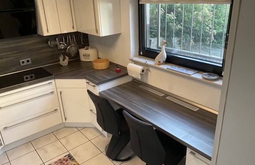 Hattingen Condo | Cozy, quiet apartment 72 sqm with carport in direct forest location near Ruhrradweg.