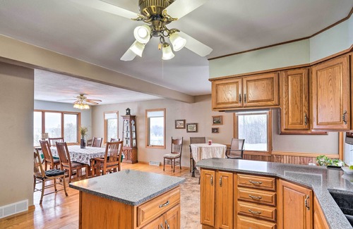 Troy Mills House | Cozy & Quiet Central City Farmhouse