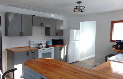 Algoma District House | Cozy Quincy: Comfortable stay, near Hwy. 17.