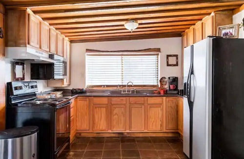 Voth House | Cozy ranch guest house on 300 acre Ranch, pets oknBig Thicket National Preserve
