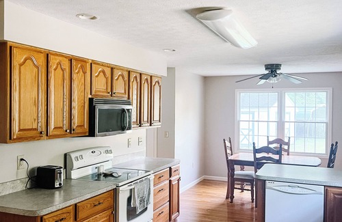 Wolfe House | Cozy ranch style home close to Virginia Spearhead and Hatfield McCoy Trailheads